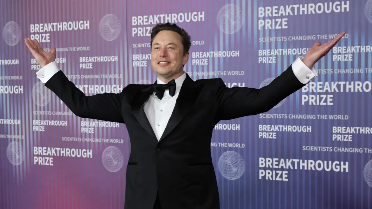 Tesla alcanza una capitalización de mercado de 1 bdd: Musk ya es el hombre de 300 mil mdd tras la victoria de Trump