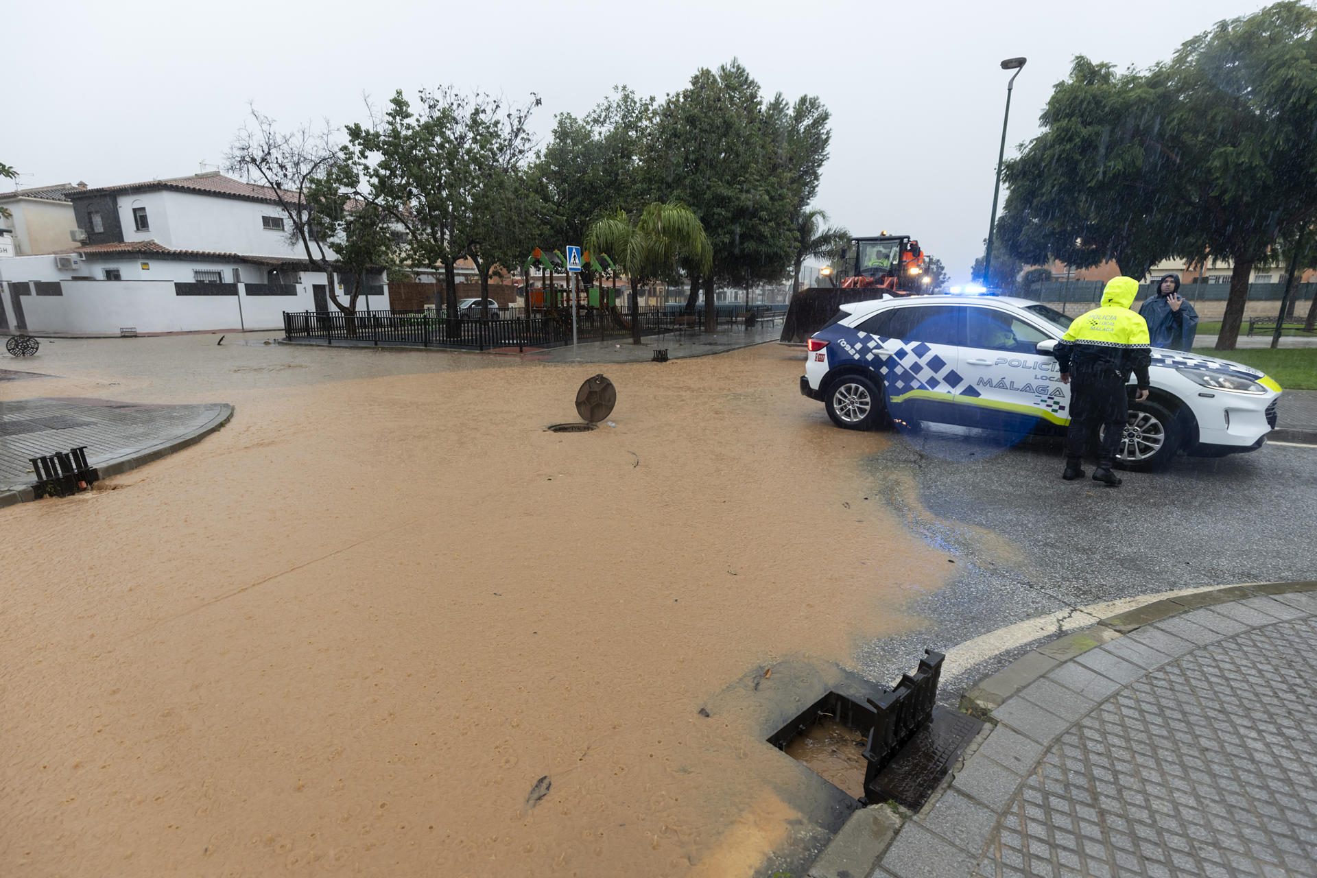 Hallan los cuerpos de dos niños españoles desaparecidos durante las inundaciones en Valencia