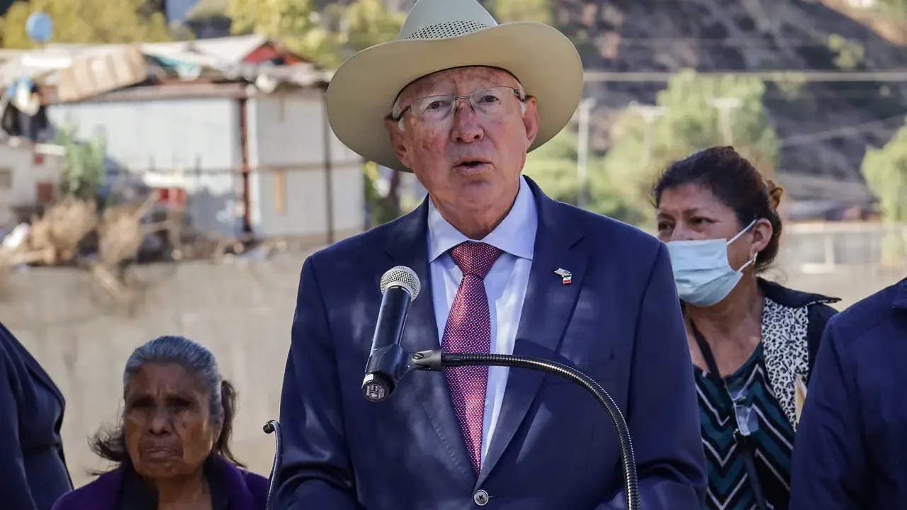 Embajador Ken Salazar augura una ‘transición en paz’ de México con el Gobierno de Trump
