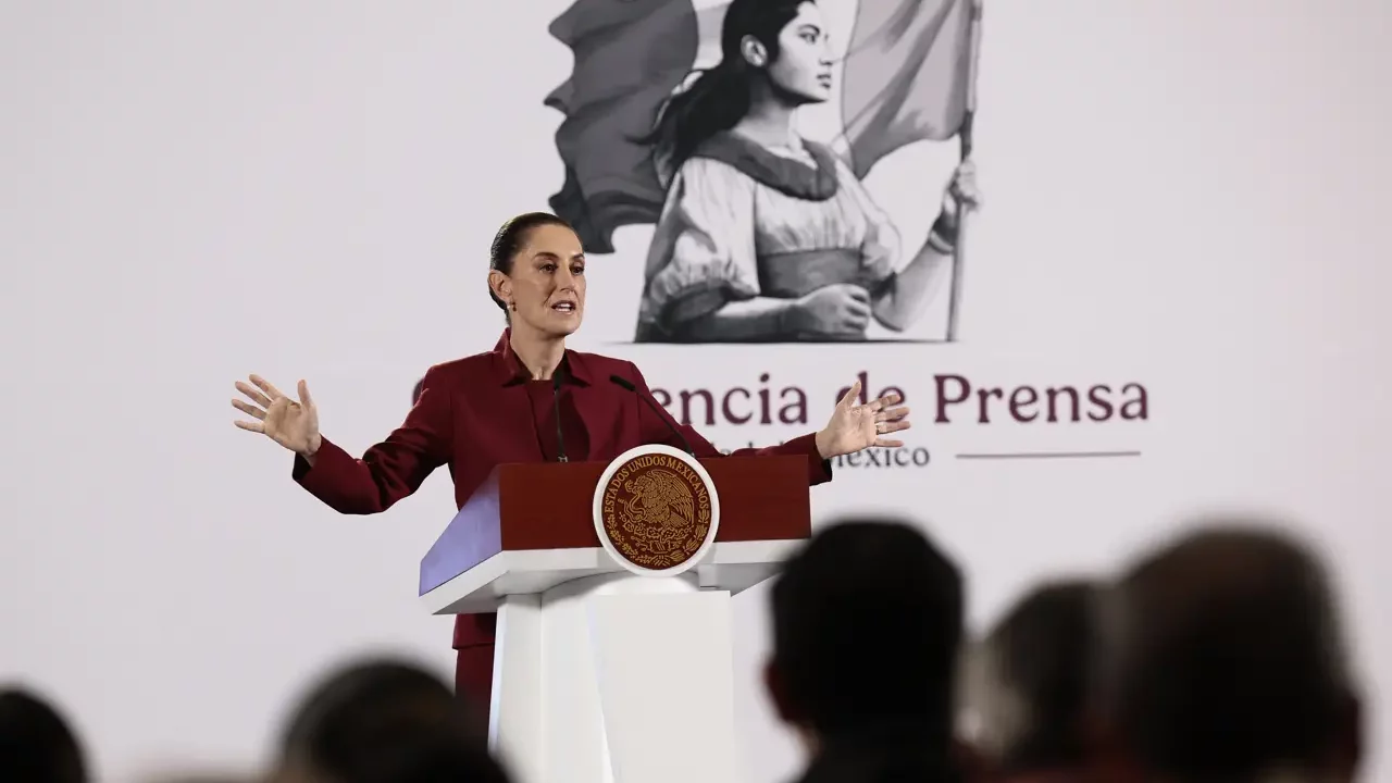 Sheinbaum asegura que AMLO ‘no se ha retirado de la vida pública’; le pone ‘las mañanitas’ en la conferencia por su cumpleaños