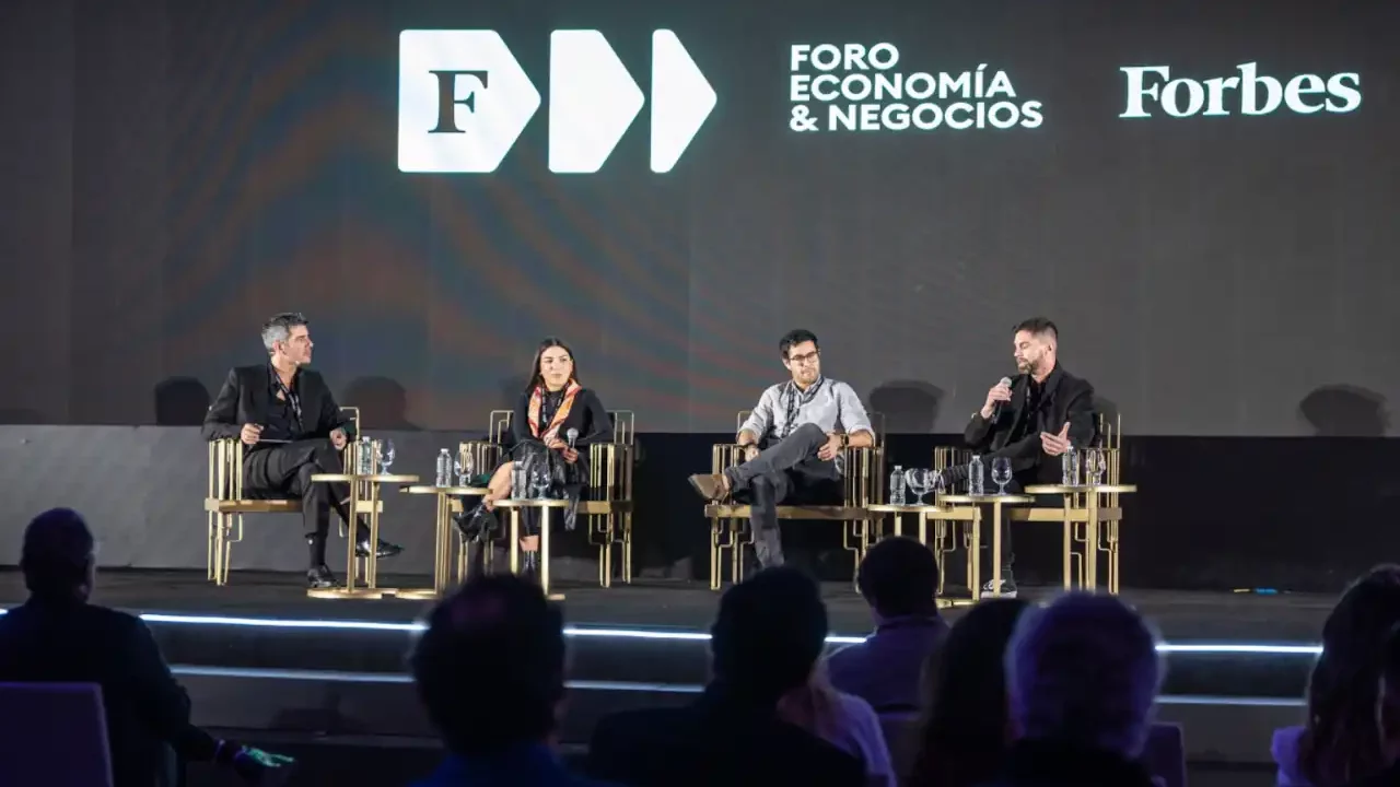Foro Forbes Economía y Negocios 2024: La IA previene enfermedades, evita bancarrotas y ayuda a contratar al mejor talento, coinciden expertos