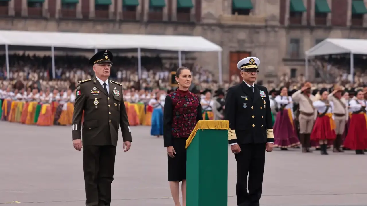En desfile por la Revolución, Sheinbaum destaca el papel de las Fuerzas Armadas como ‘pueblo uniformado’