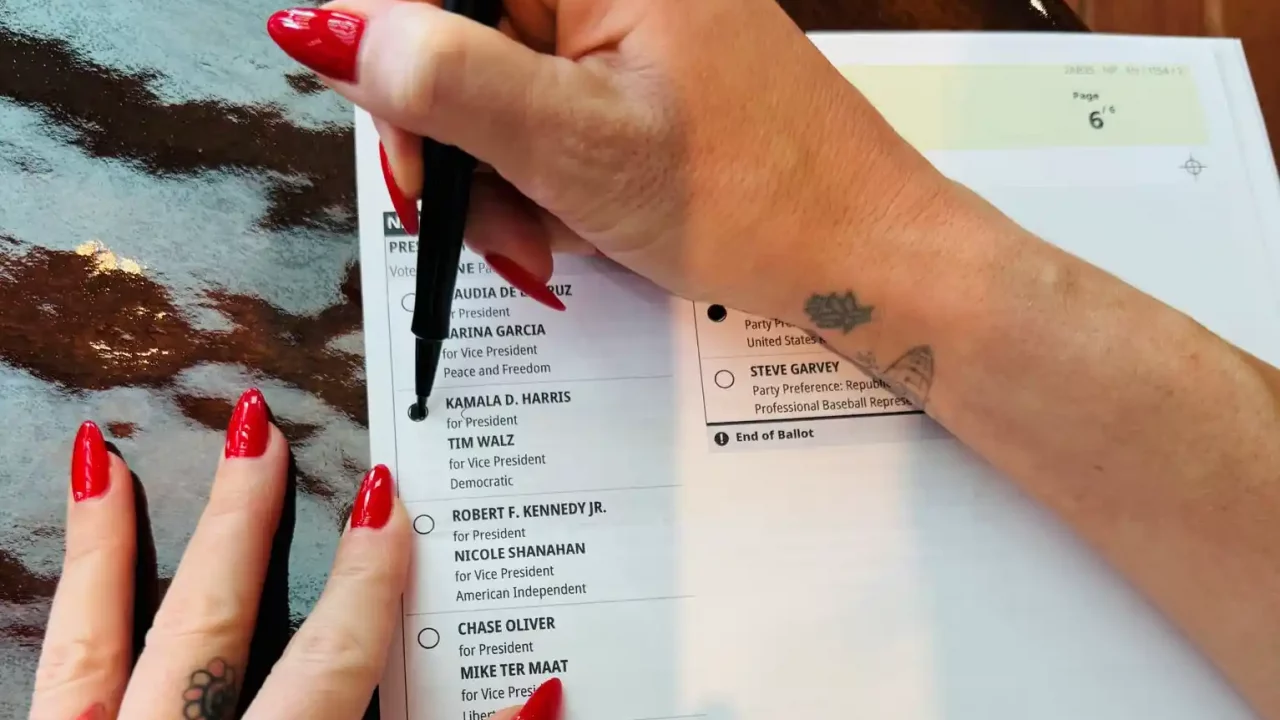 Katy Perry muestra apoyo a Kamala Harris