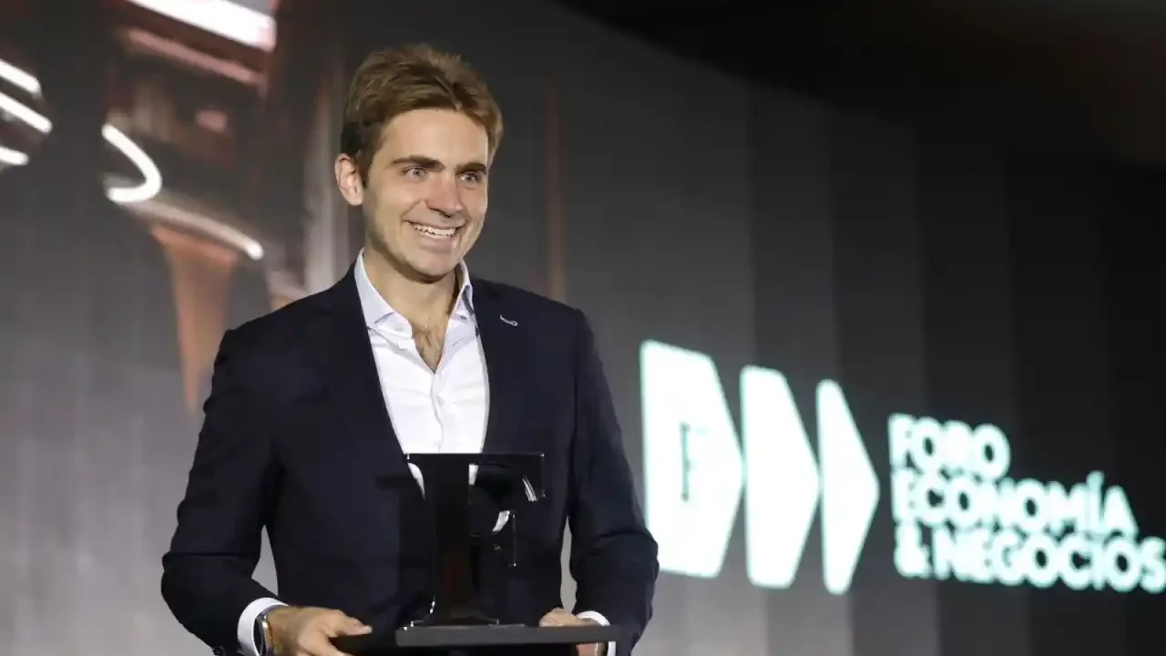 Foro Forbes Economía y Negocios 2024: Fundador de Ualá recibe reconocimiento a la excelencia empresarial