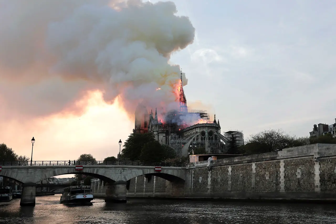 El incendio de Notre Dame, un drama fulgurante y accidental que conmocionó al mundo