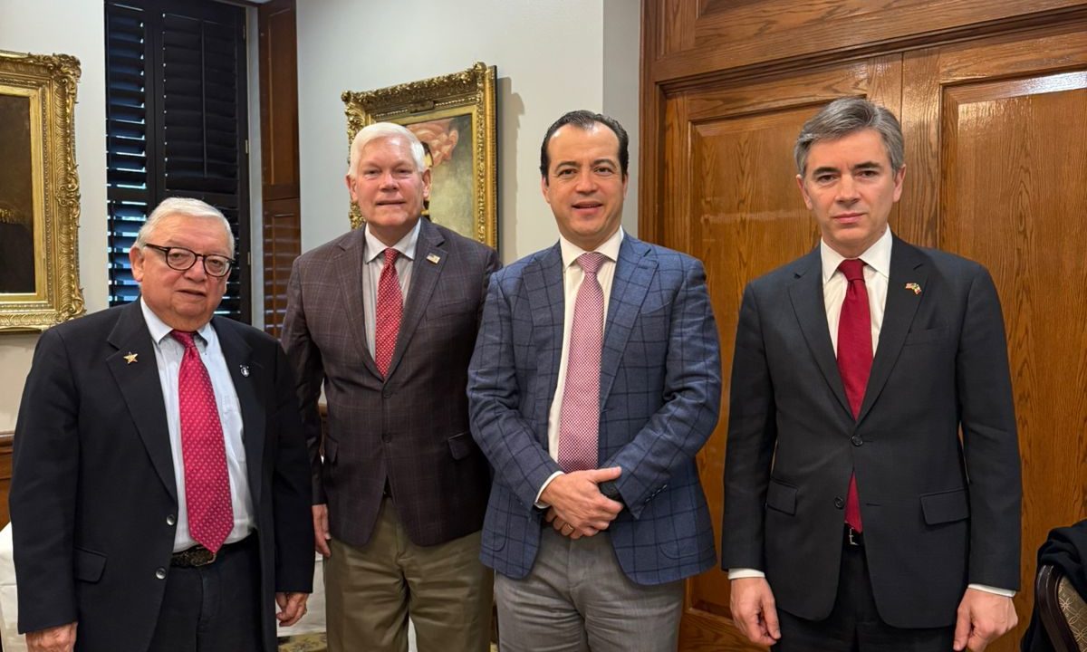 Economía conversa con representantes de EU y Canadá de cara a revisión de TMEC