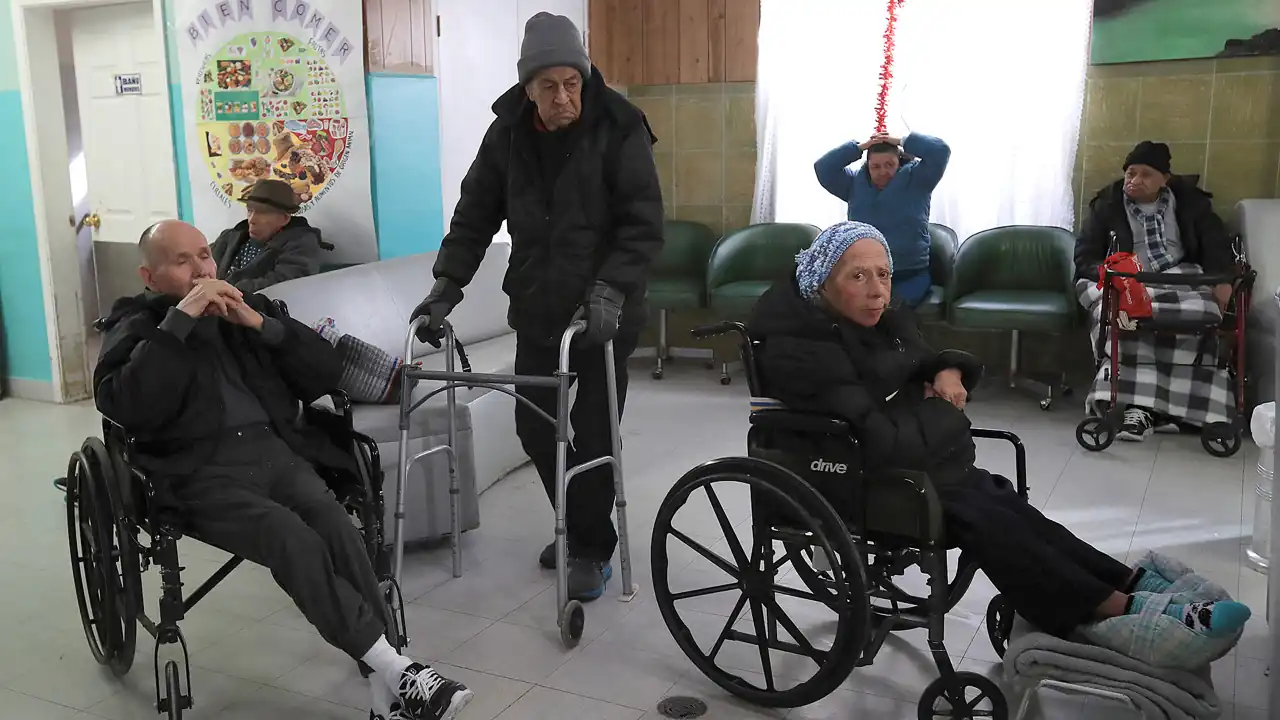 Adultos mayores de EU son abandonados en asilos de Ciudad Juárez previo a Navidad