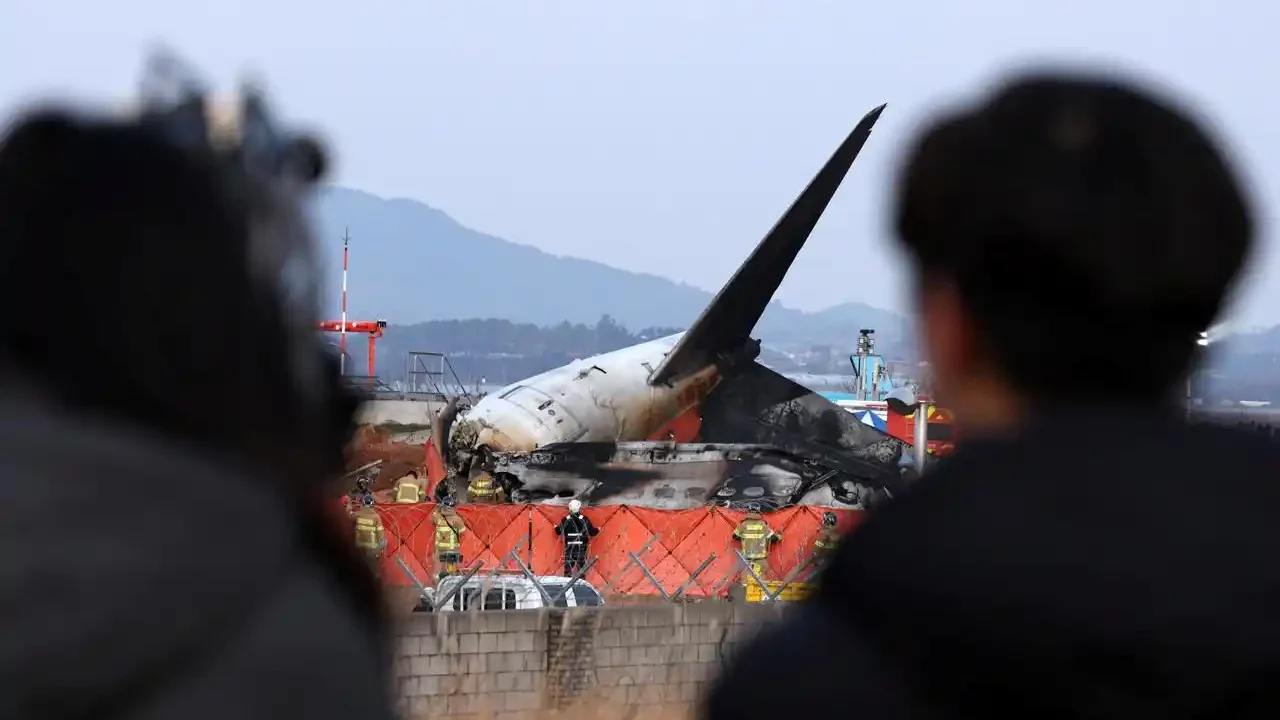 ‘Era una niña muy cariñosa’, dice padre de pasajera en avionazo en Corea del Sur
