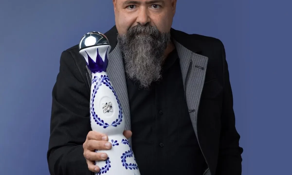 Cómo Clase Azul construyó un negocio de tequila de mil millones de dólares más allá de las vajillas de alta gama