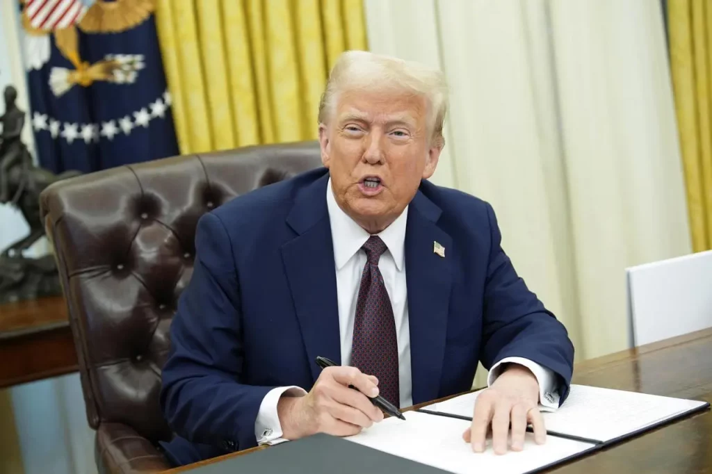 Trump-popotes-agua-aranceles