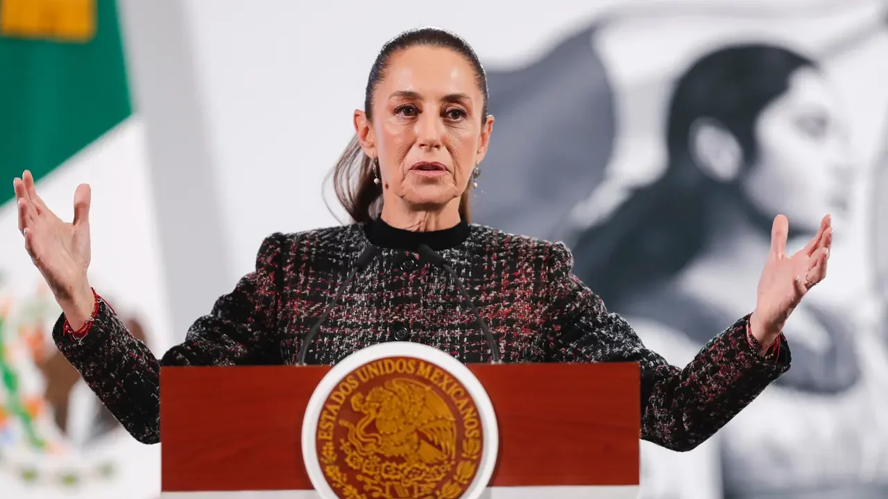 Sheinbaum pide a migrantes ‘no dejarse engañar’ por traficantes tras el cierre de aplicación CBP One