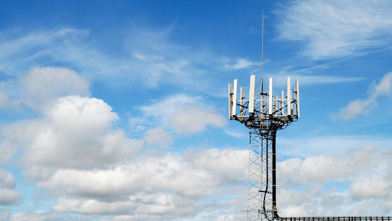 Razones por las que la IA redefine el juego de las Telecomunicaciones