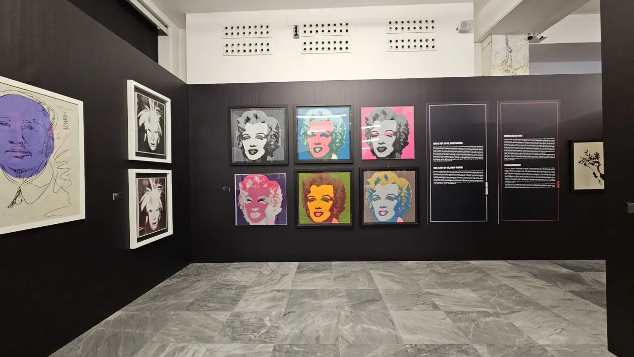 El pop de Warhol y la denuncia callejera de Banksy se muestran en Roma: dos artistas opuestos y conectados