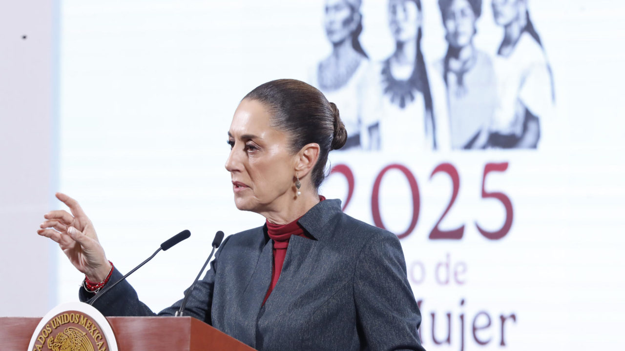 Sheinbaum promete investigar el hallazgo de 72 cuerpos en fosas en Chihuahua