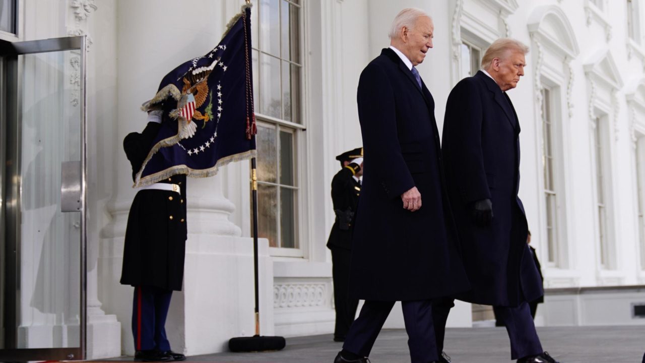 Un Trump triunfante promete una demostración de fuerza en su regreso a la Casa Blanca