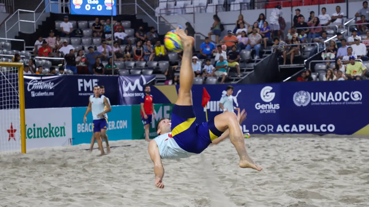 Torneo de futbol de playa firma contrato para quedarse 3 años en Acapulco