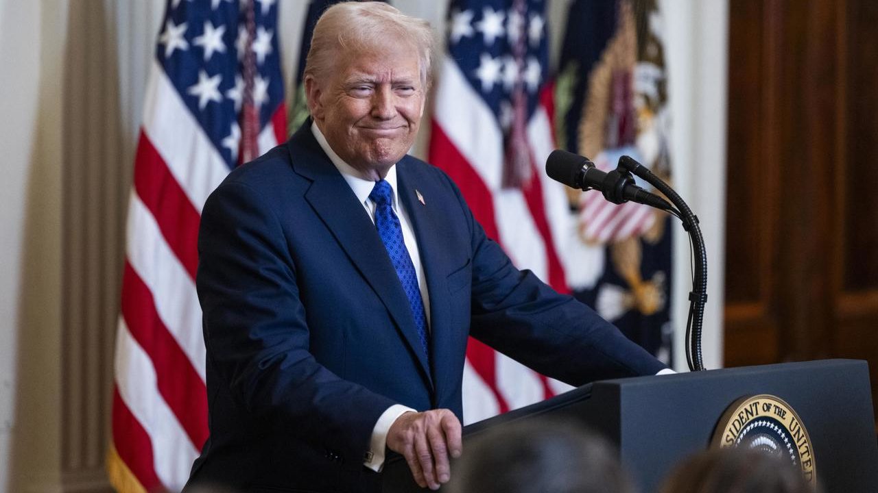 Secretarios del Tesoro, Comercio y Energía de EU se unirán a Trump en Davos