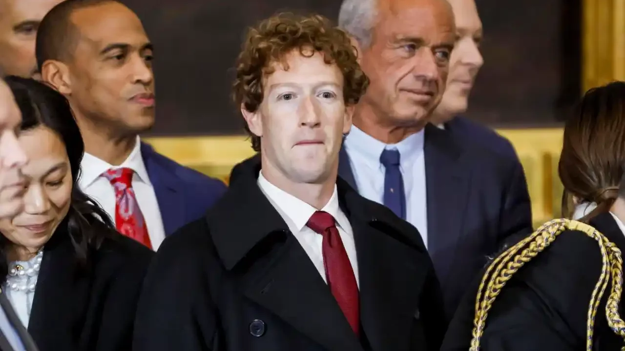 Reportan que matriz de Facebook acuerda pagarle 25 mdd a Trump para cerrar demanda
