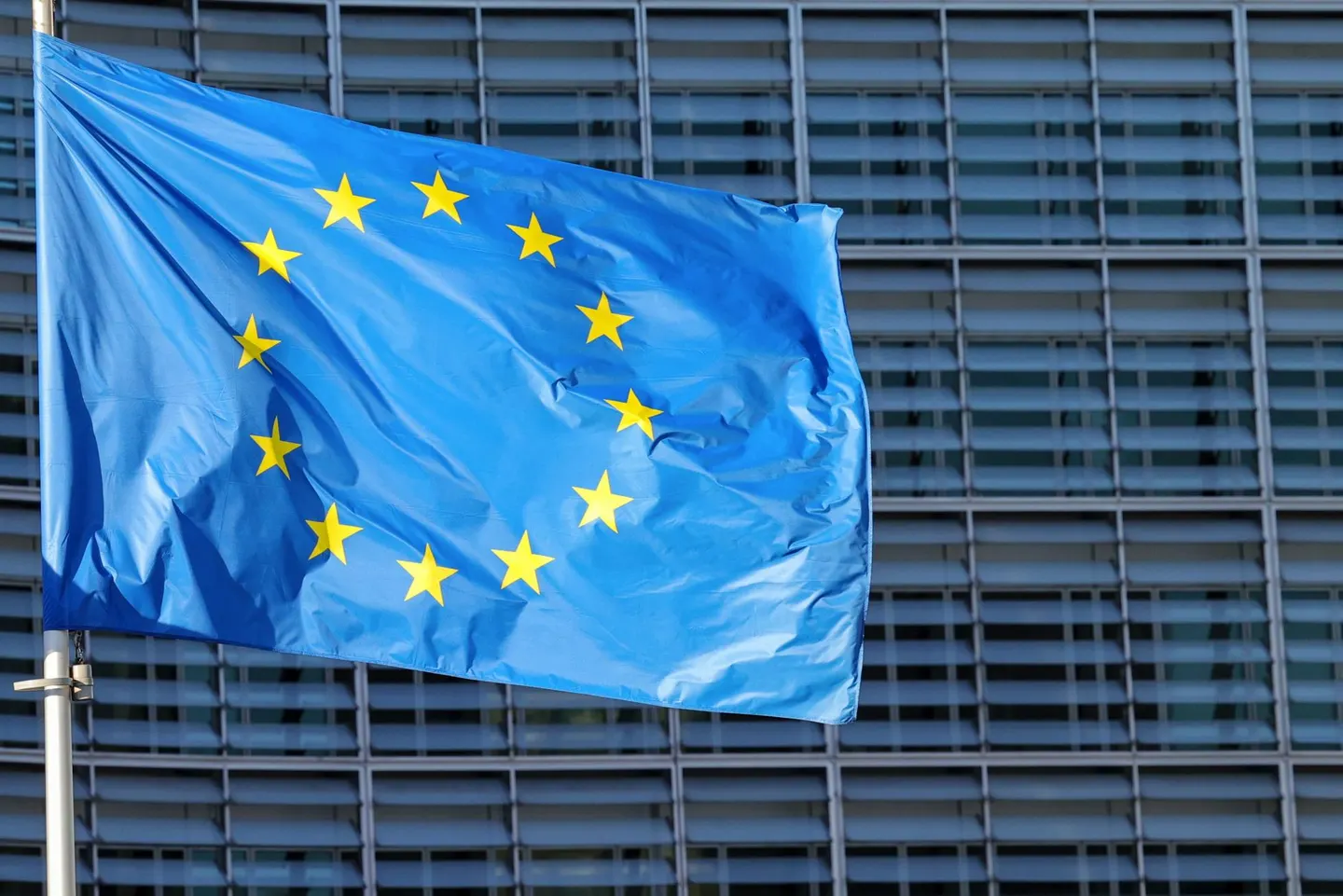 La UE apuesta 56 millones de dólares por la IA de código abierto