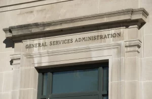La Administración de Servicios Generales (GSA) desempeña muchas funciones fundamentales del gobierno, incluidos numerosos servicios en línea supervisados ​​por su división de Servicios de Transformación Tecnológica.AFP vía Getty Images