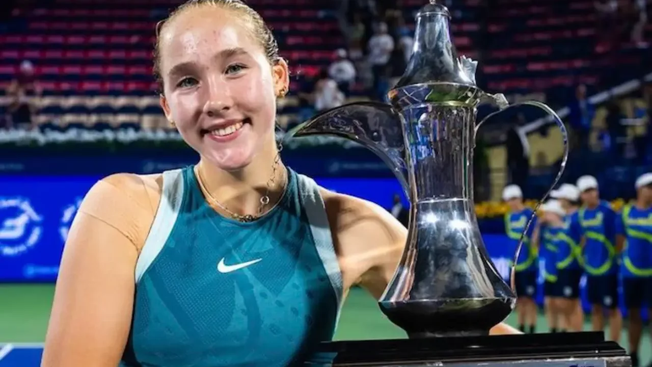 Conoce a Mirra Andreeva, la tenista rusa de 17 años que ya ha ganado cinco Grand Slams