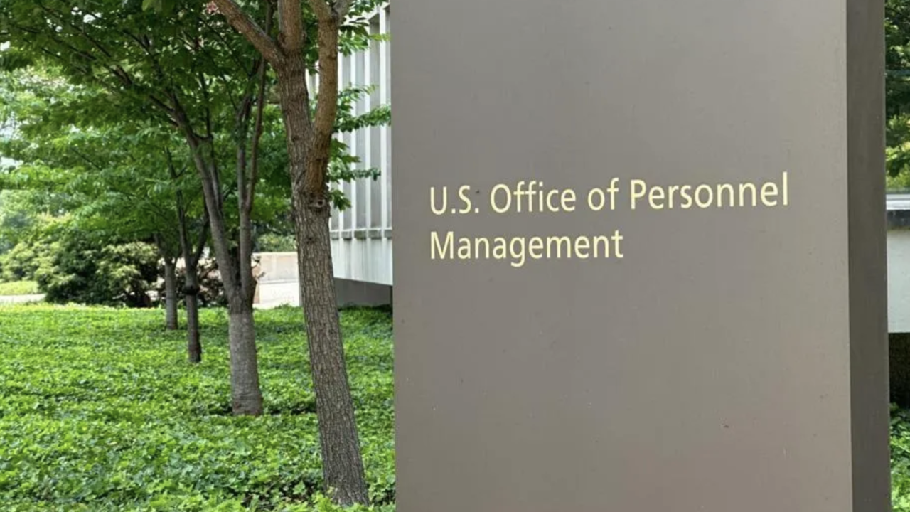 Por qué la oferta de ‘renuncia’ de Trump a los trabajadores de la Fed podría provocar un éxodo de los empleados de mayor rendimiento