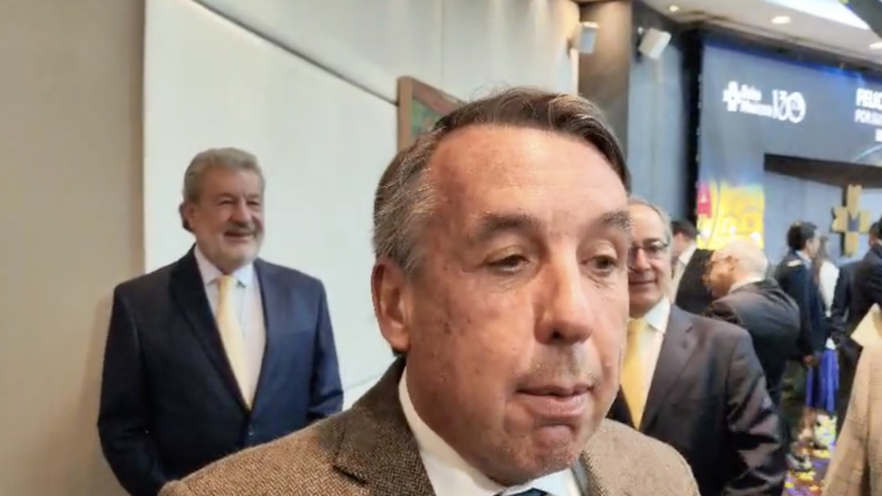 Emilio Azcárraga se dice orgulloso de abrir la puerta de la BMV a equipos deportivos