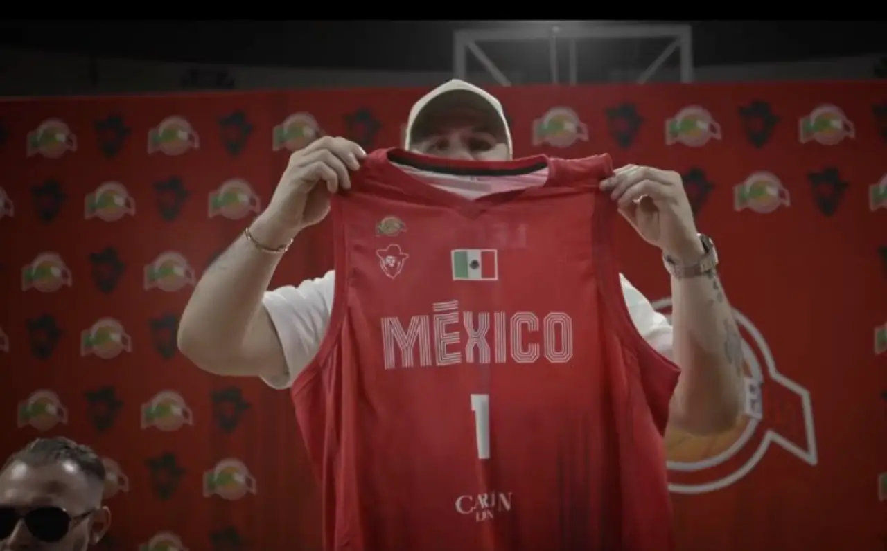 La marca del cantante Carín León vestirá a la selección mexicana de baloncesto