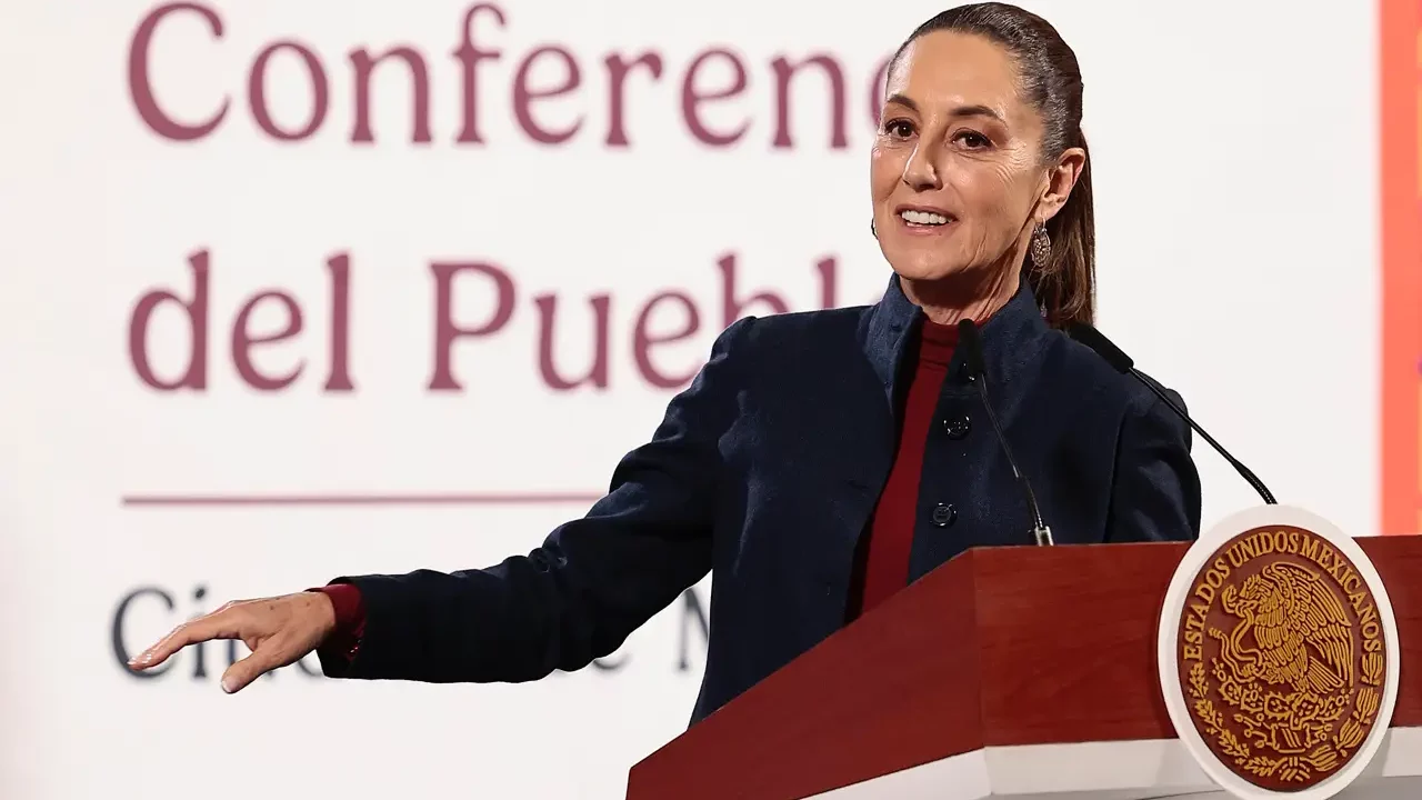 Sheinbaum pide a red social X de Musk transparentar cuentas porque hay muchos bots
