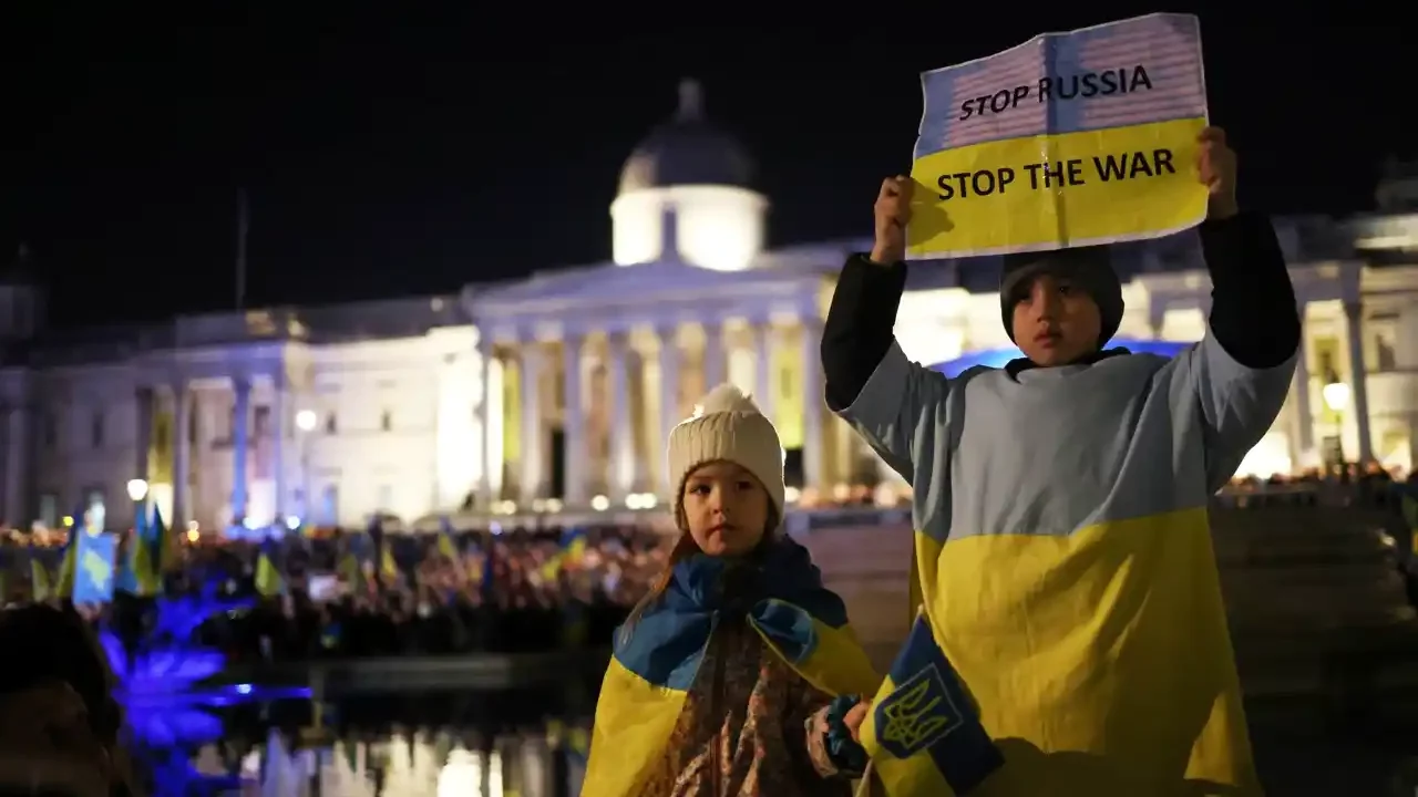 Ucrania recuerda con sus aliados europeos y sin EU tres años de la invasión
