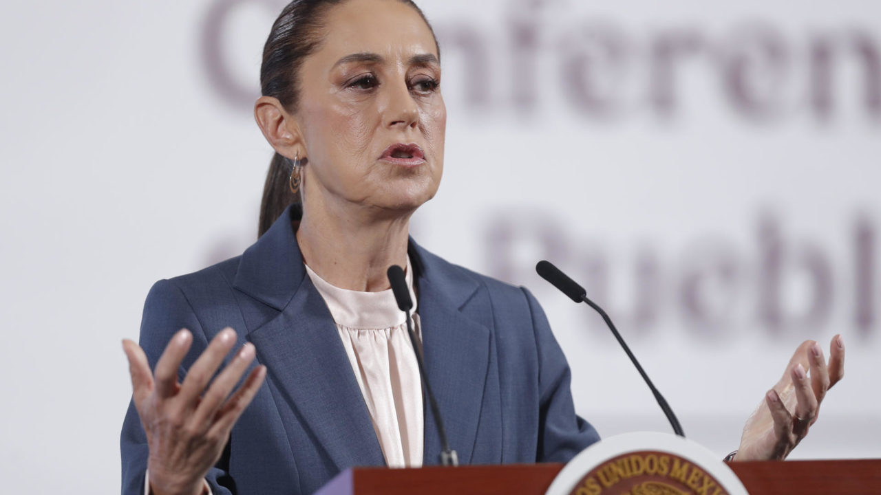 Seguridad nacional en la mira: Sheinbaum confirma que le hackearon un teléfono y un correo