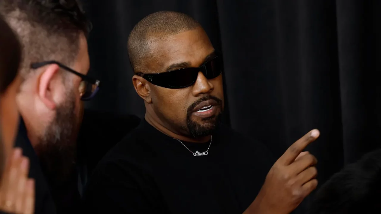 Kanye West, demandado por violación de derechos de autor por Alice Merton, quien le negó una muestra por comentarios antisemitas