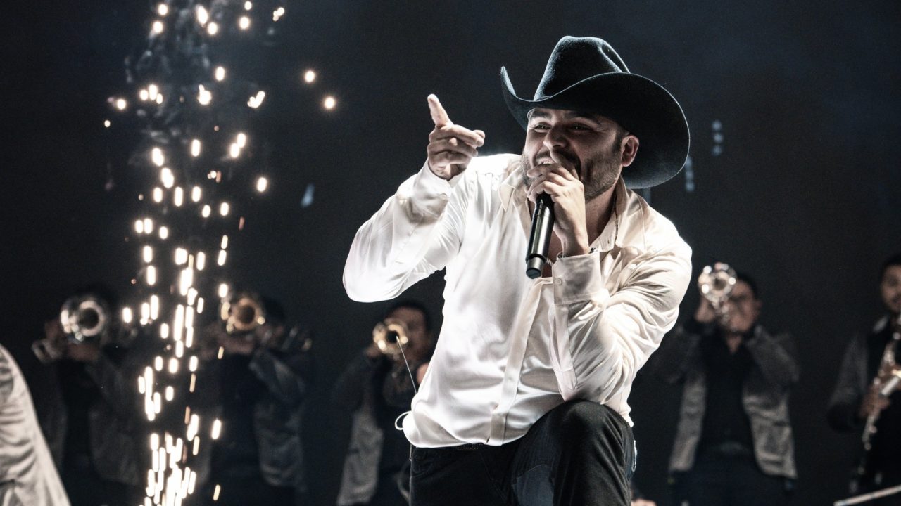 Cantante Gerardo Ortiz se declara culpable de dar conciertos ante narcotraficantes