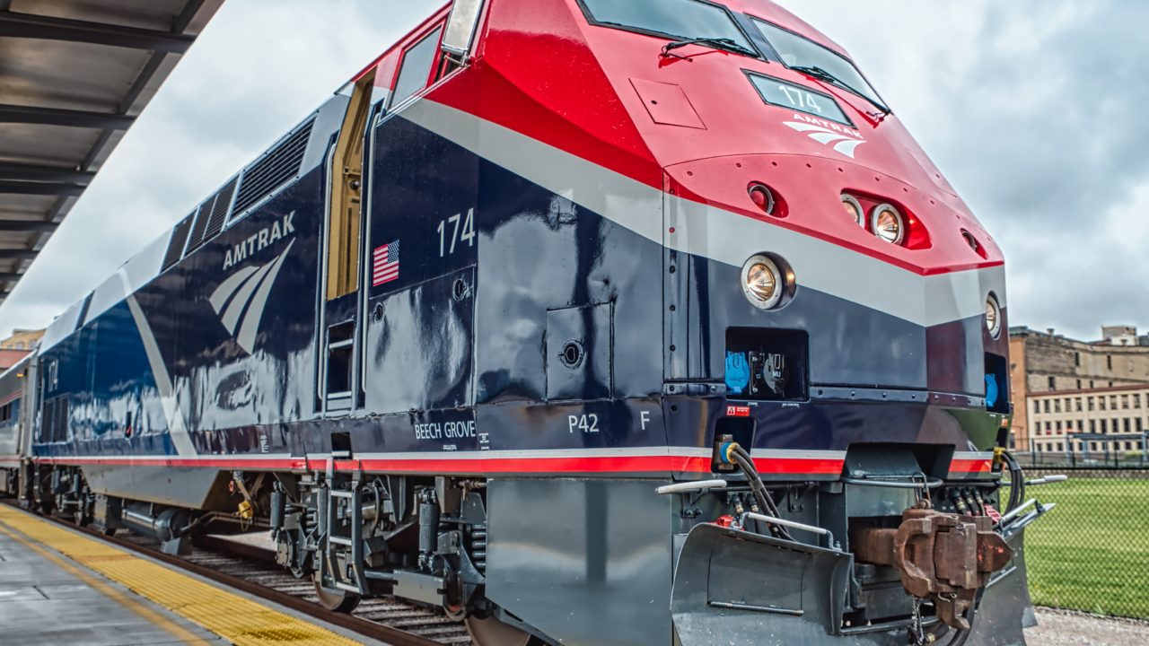 Casa Blanca obliga a dimitir al CEO de la compañía trenes de pasajeros Amtrak