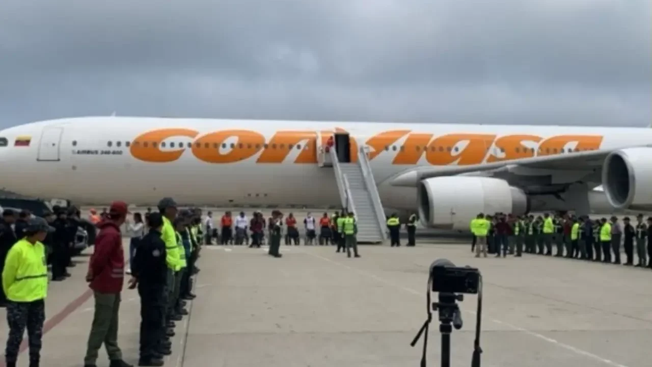 Llegan a Venezuela más de 300 repatriados en un vuelo procedente de México