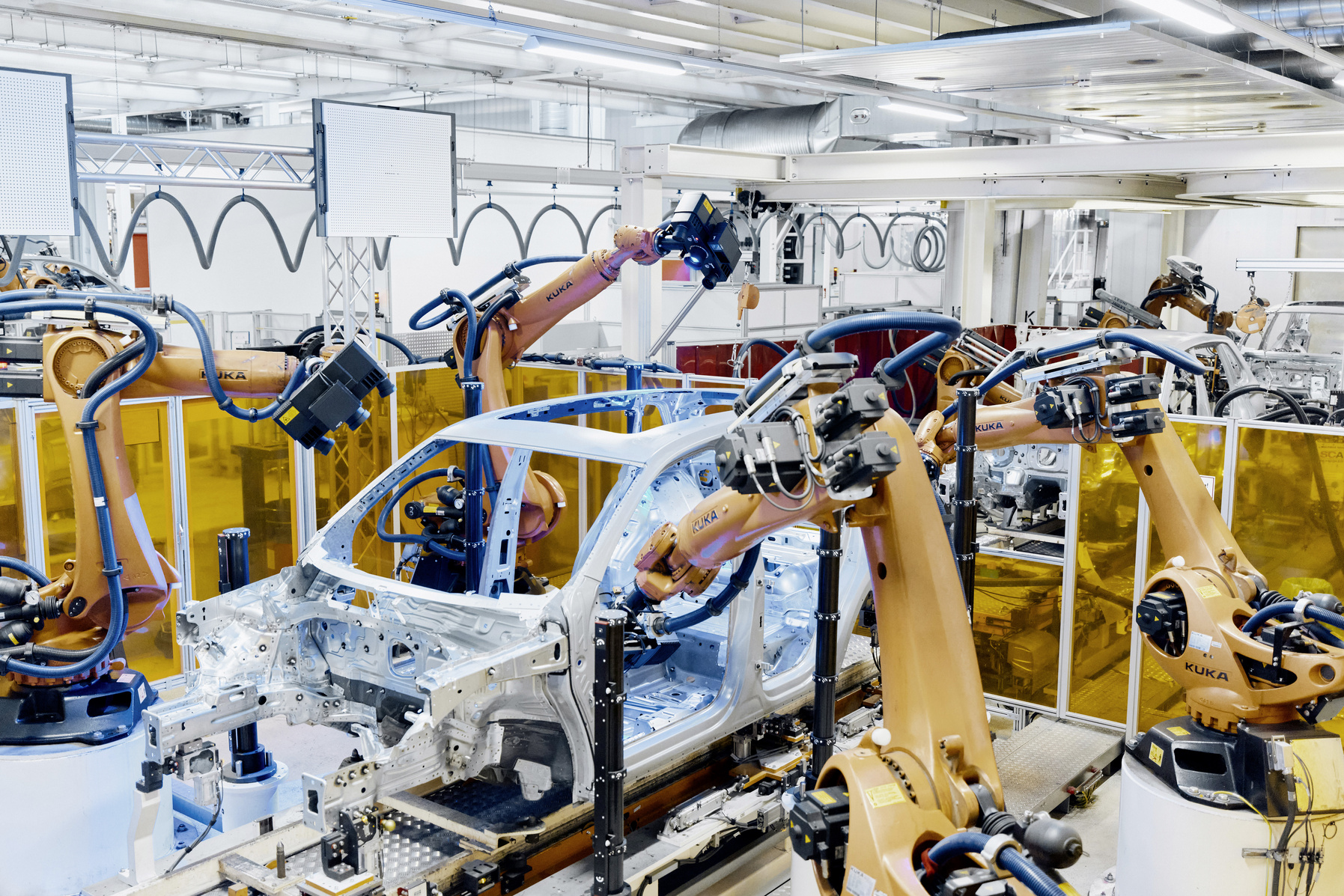 Ministro de Economía y sector automotriz de  Alemania, urgen negociaciones entre la UE y EU