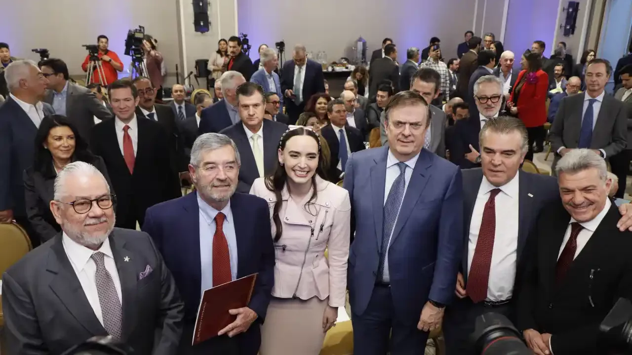 Gobierno insta a empresarios a presentar propuestas de inversión conjunta