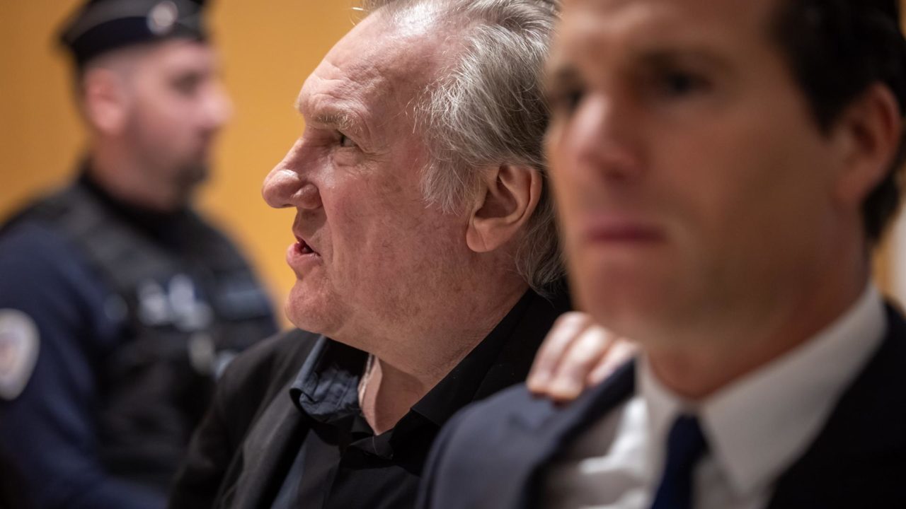 Defensa del actor Gérard Depardieu se queja de la exclusión social que sufre sin estar condenado