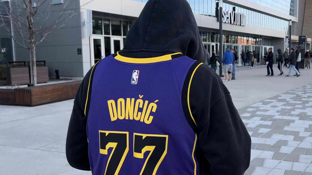 Luka Doncic, un huracán que nadie vio venir, arrasa en los Lakers