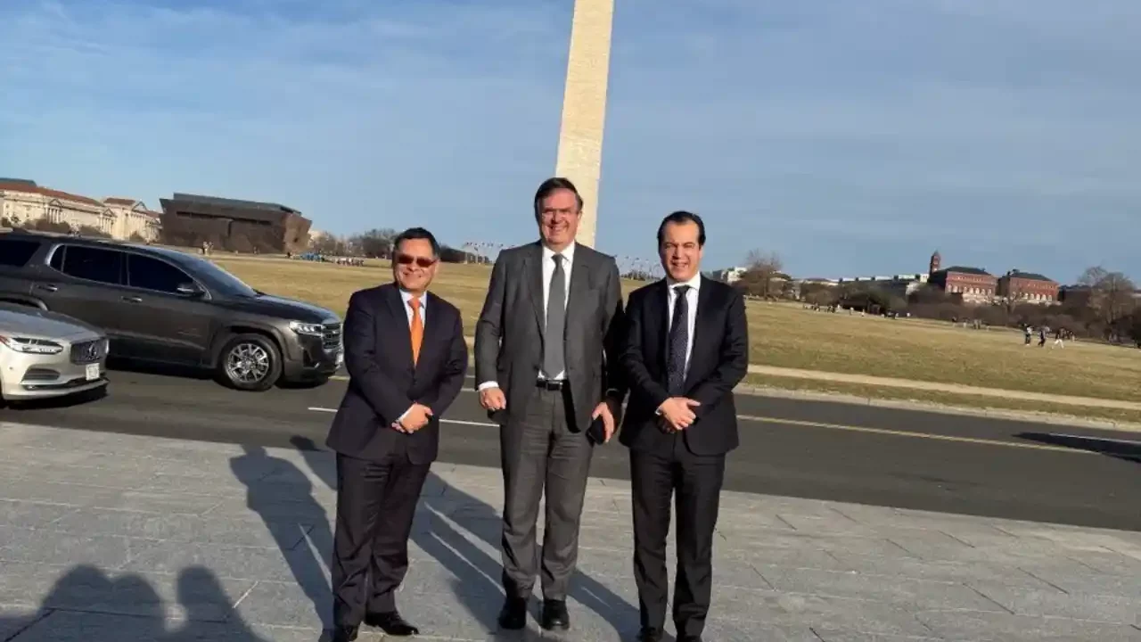 Ebrard llega a Washington por tercera vez para frenar aranceles