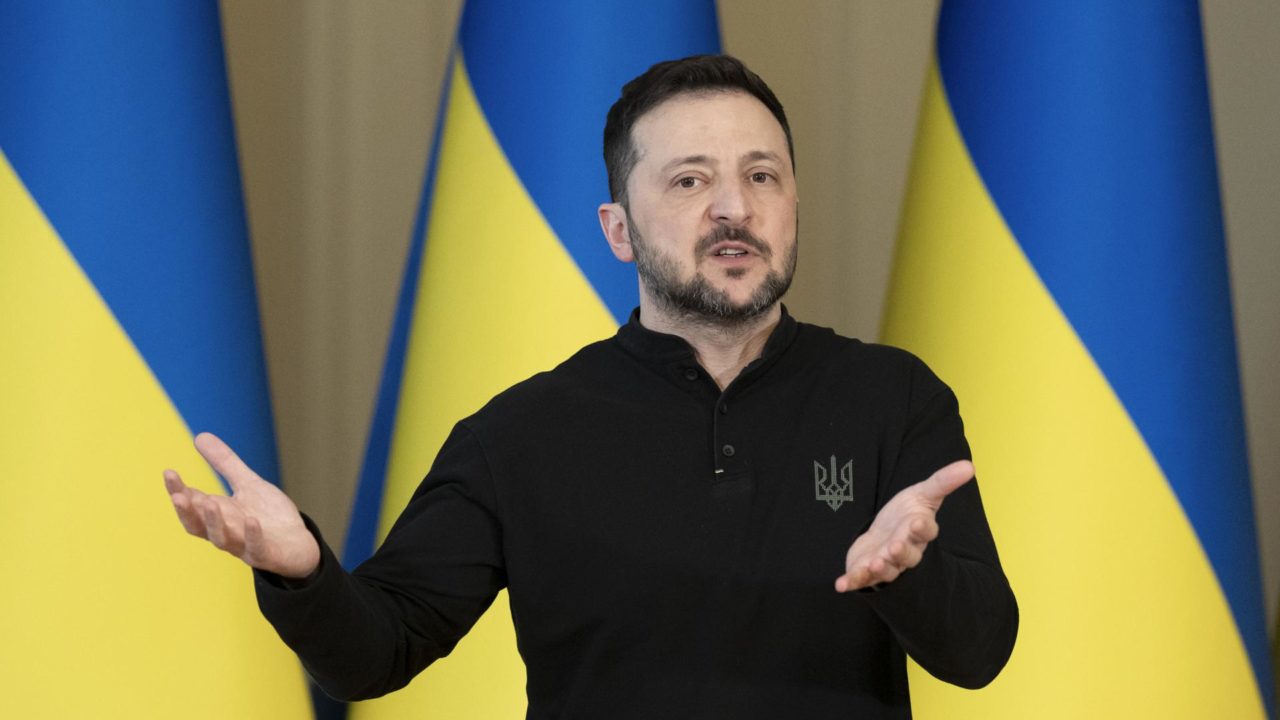 Zelenski acepta la tregua de Putin, pero plantea ampliarla más allá del 20 de abril