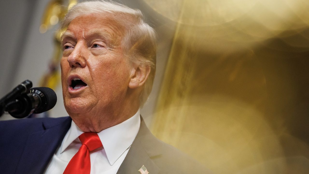 Trump prepara conferencia este miércoles sobre aranceles a autos