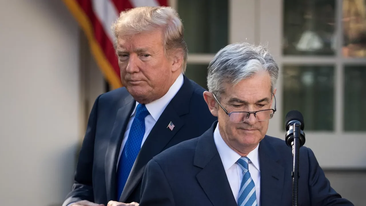 Inversores temen que ataques de Trump a Powell agraven sus pérdidas y aumente inflación