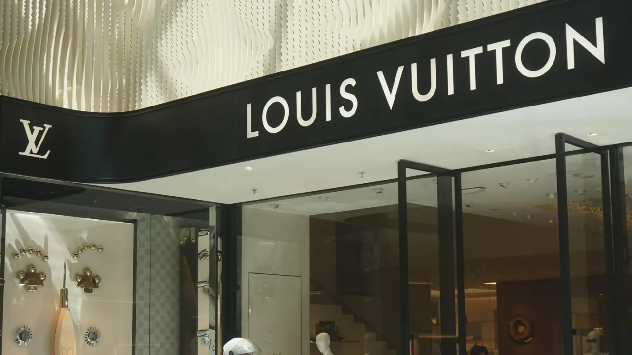 La fortuna de Bernard Arnault cae en 9,000 mdd mientras las acciones de LVMH se desploman