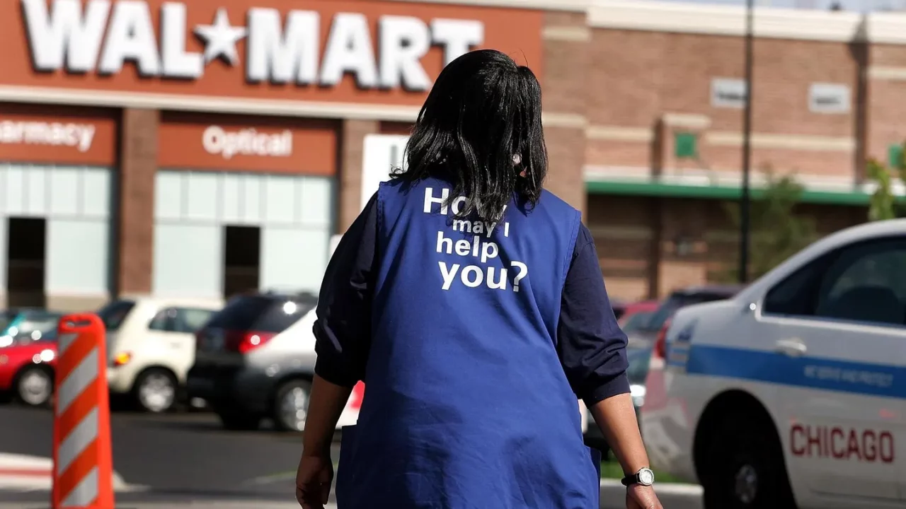 Empleadores como Blackstone, Walmart y Microsoft priorizan las habilidades por encima de los títulos universitarios