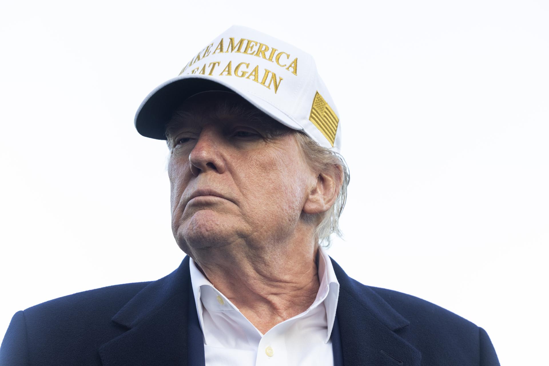 Trump no está de acuerdo con la rebaja de calificación de Moody’s a EU
