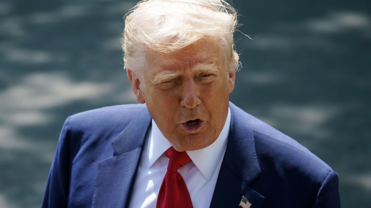 Trump usa acusaciones contra Obama para desviar la atención del caso Epstein