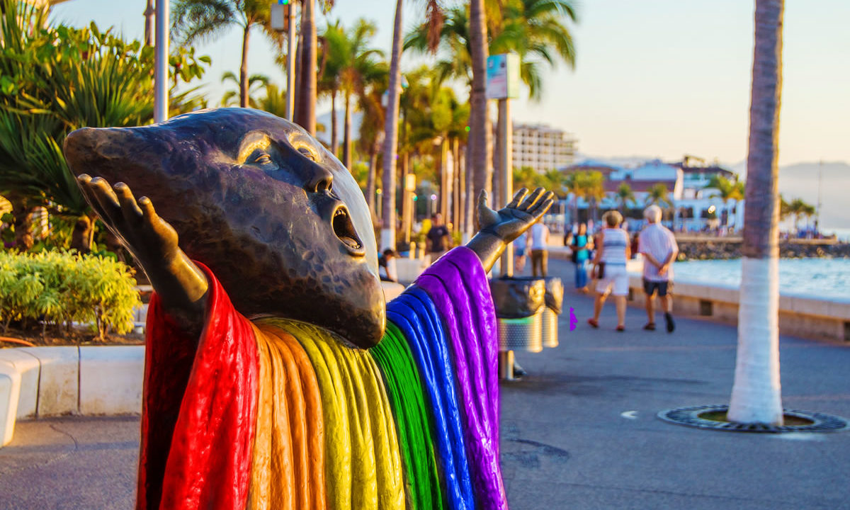 Lidera Puerto Vallarta captación de turismo LGBT+ en México 