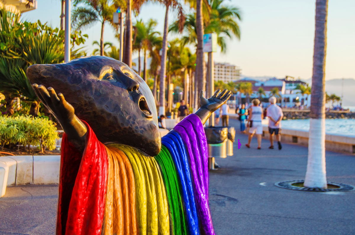 Lidera Puerto Vallarta captación de turismo LGBT+ en México 