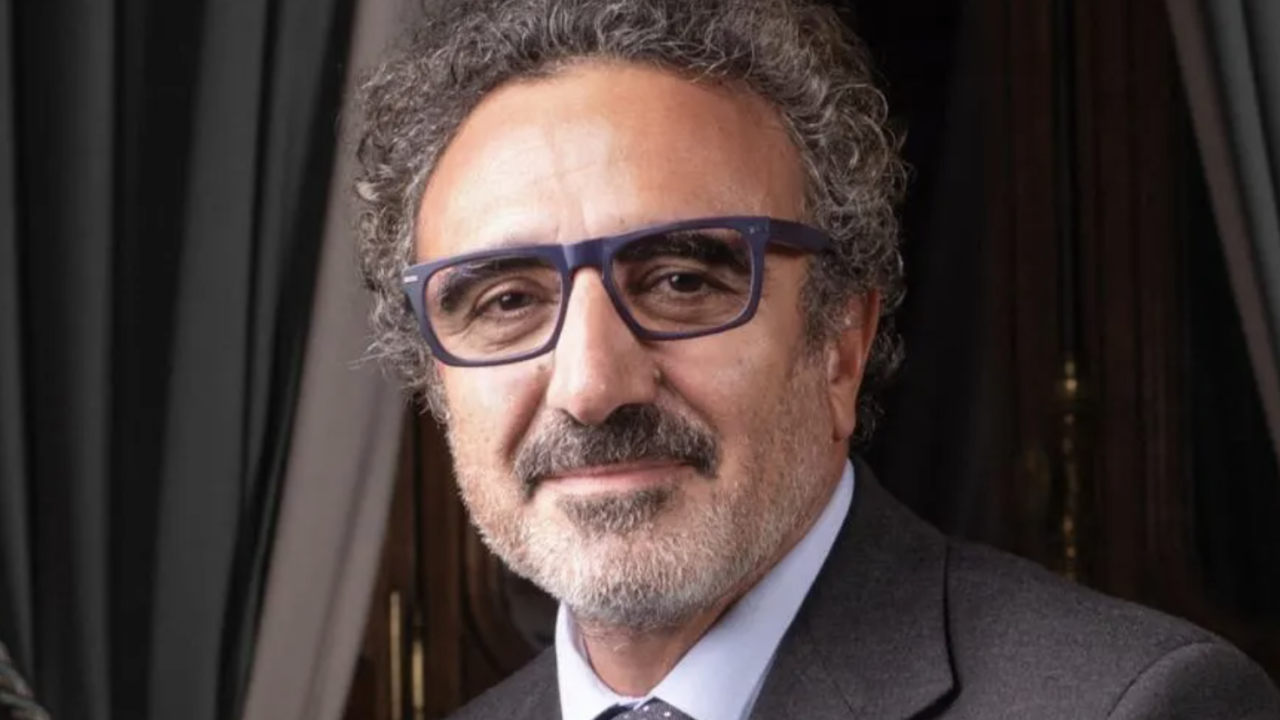 Por qué el multimillonario fundador de Chobani invierte 1,200 mdd en una lechería de vanguardia en Nueva York